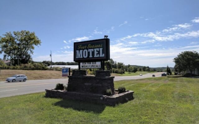 Four Season Motel
