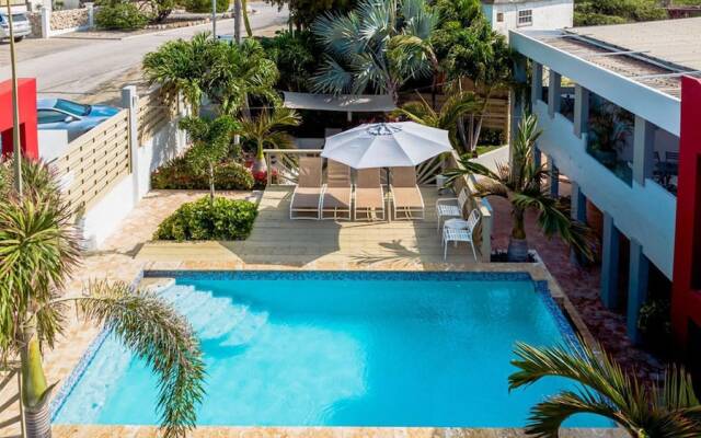 Quiet Cozy Central Close to the Beach Pool