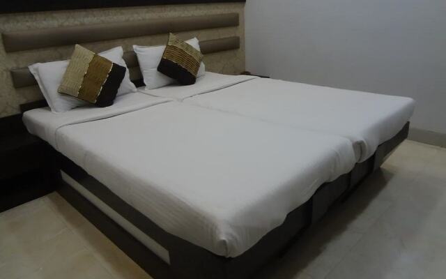 Room Maangta 136 @ CST