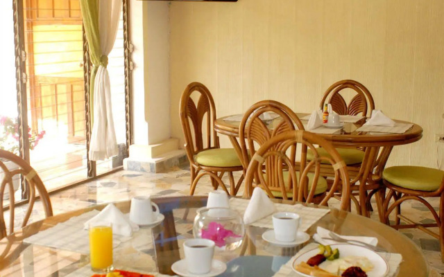 Hotel Santa Elena
