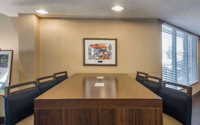 Comfort Suites Bethlehem Near Lehigh University and LVI Airport