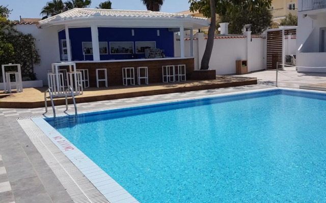 Ammos Apartments