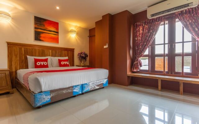 OYO Yellow Tique Hotel