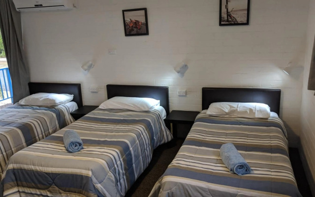 Harrington Village Motel