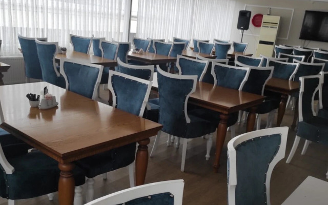Kast Mahall Hotel