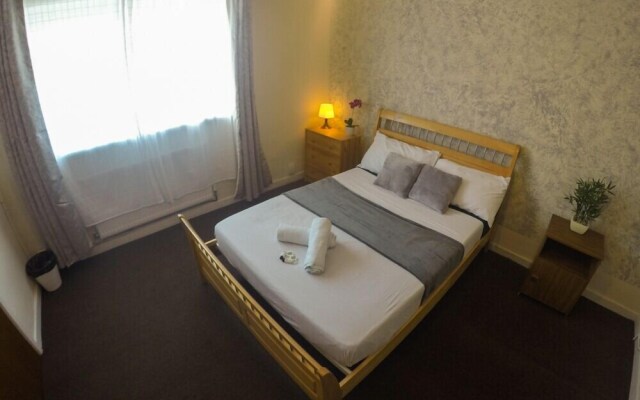 Donnington Bridge Road Rooms