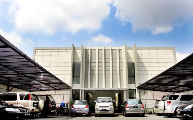 D'Paragon Pelem Kecut