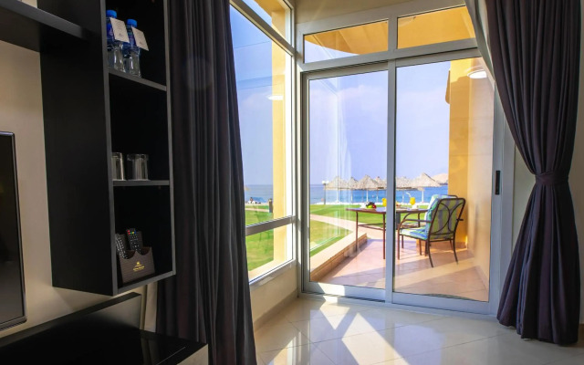 Royal Beach Hotel and Resort