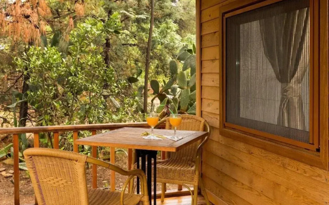 Secret Garden Bungalows Hotel