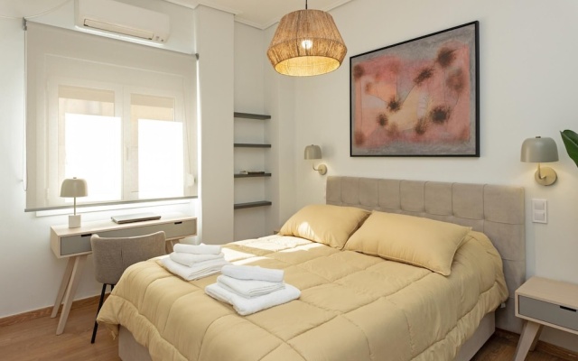 Urban Apartment In Egaleo