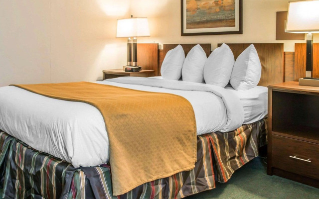 Quality Inn & Suites Escanaba North
