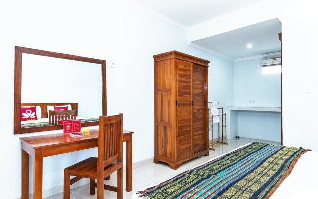 ZEN Rooms near Batu Bolong Canggu