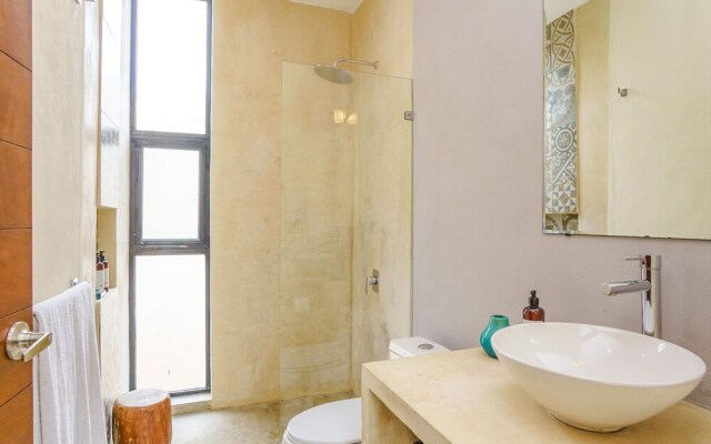 Magazine-worthy Villa Ponderosa with Private Pool & Gated Area