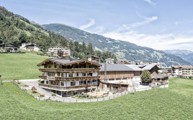 Modern Farm House in Schwendau Balcony