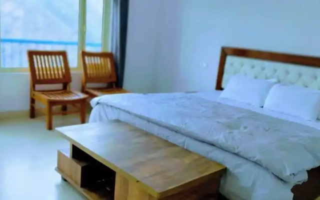 The Yamuna Deck Resort and Cafe