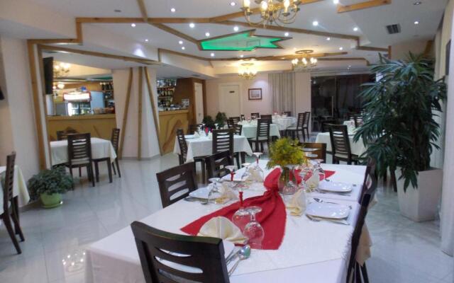 Hotel Strora