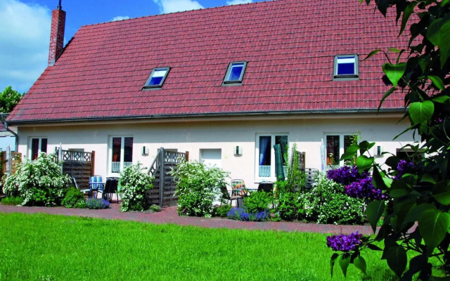 Apartment by Lake Muritz With Marina Views