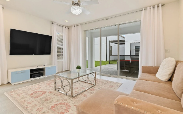 Family-Friendly Home near Disney