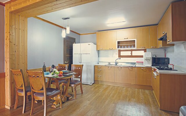 Gyeongju Cabinhouse
