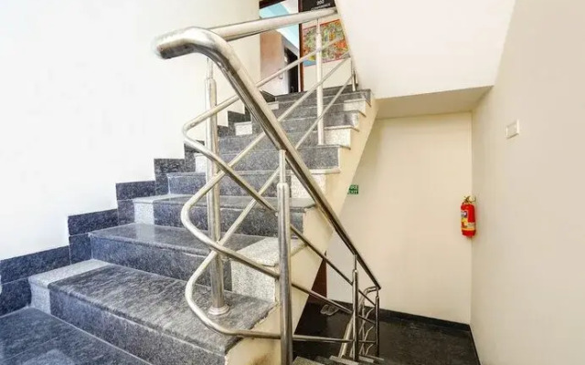 Fabexpress Vandan Villa Rooms Service Apartment
