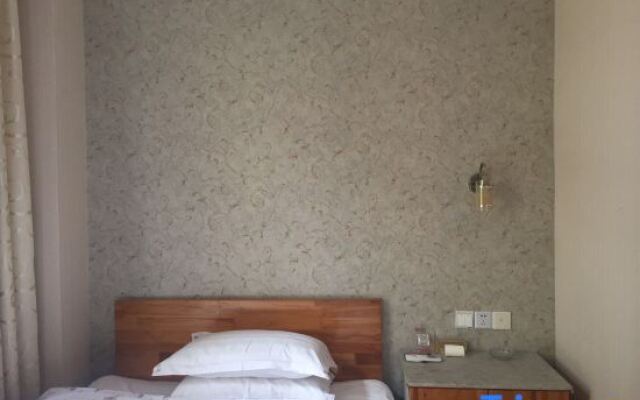 Yimeng Hotel (Songjiang Sijing Park)