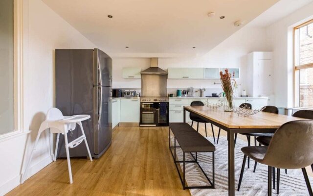 The Clapham Captivating 2Bdr With Garden Parking
