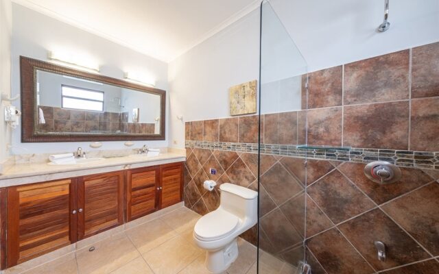 Large Ground Floor Condo Steps From the Pool