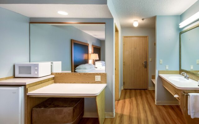 Red Lion Inn and Suites Seaside