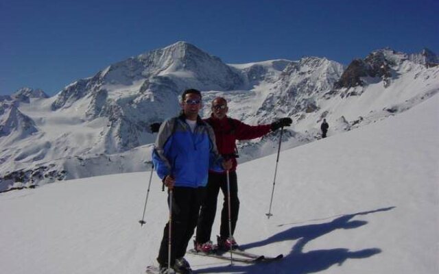 Hôtel Aiguille de La Tza