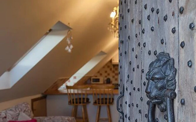 Lyde Cross Coach House