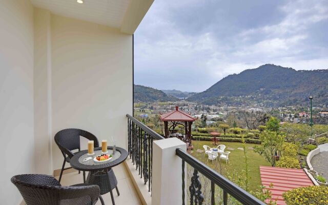 The Prince - A Lake Facing Resort and Spa