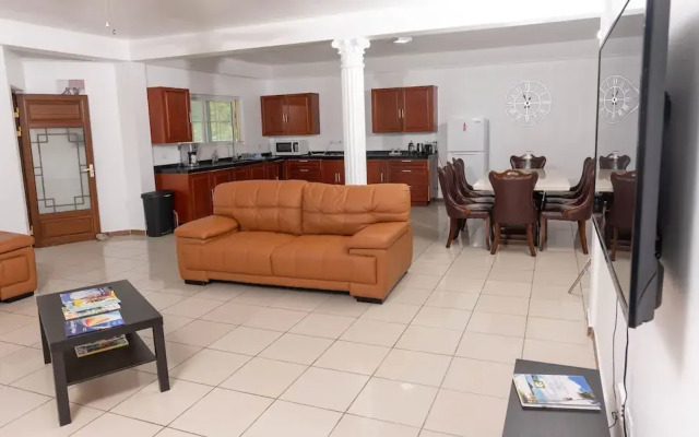 Christophers Apartments