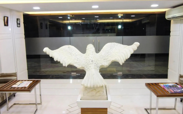 Golden Chariot The Boutique Hotel, Andheri