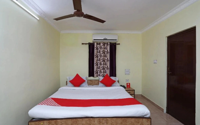 Hotel Raj Mahal By OYO Rooms