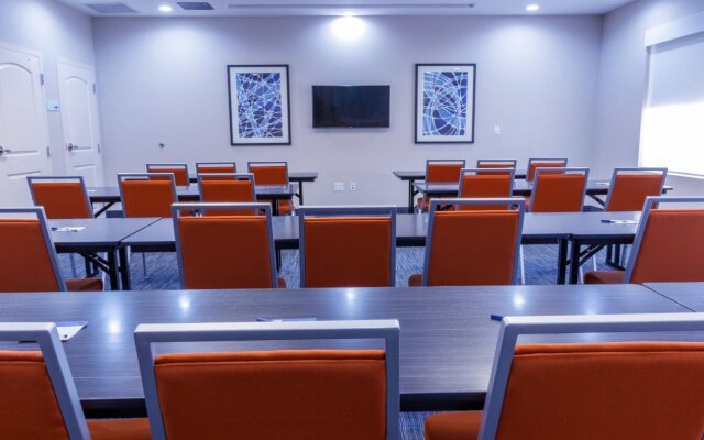 Holiday Inn Express Hotel & Suites Crestview by IHG