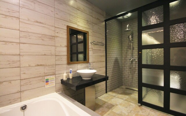Changwon Masan IVE Hotel