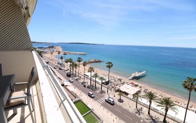 Amazing Sea View 2 Bedroom Front of the Beach 303