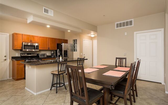 Wonderland 2 BR by Casago