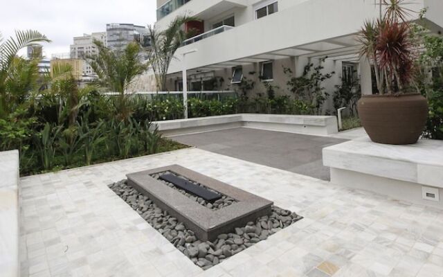 Apartamento em Pinheiros com Piscina