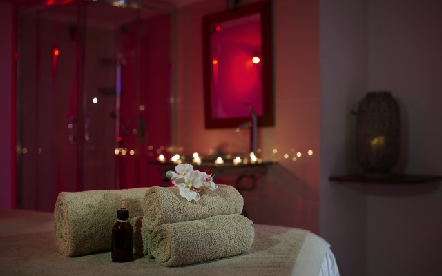 Grecian Sands Hotel