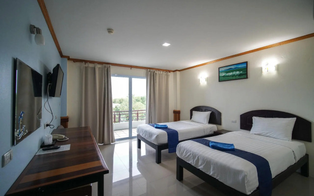 Sea Mountain Khanom Hotel