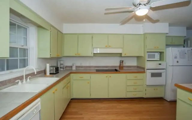 Pelican House 3 Bedroom Home