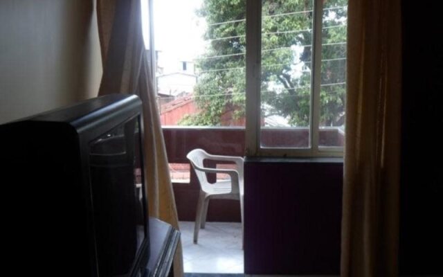 Hotel R K Palace