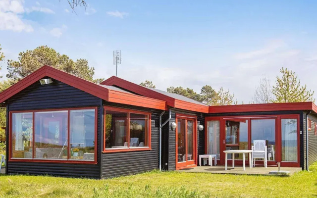 6 Person Holiday Home in Hundested