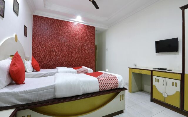 OYO Flagship 12049 Hotel Ravi Kiran Executive