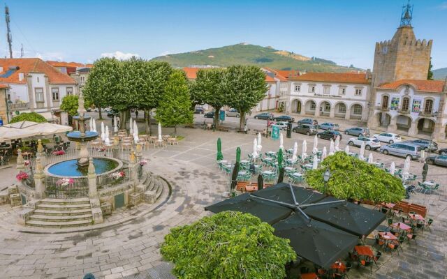 Caminha Hostel & Suites