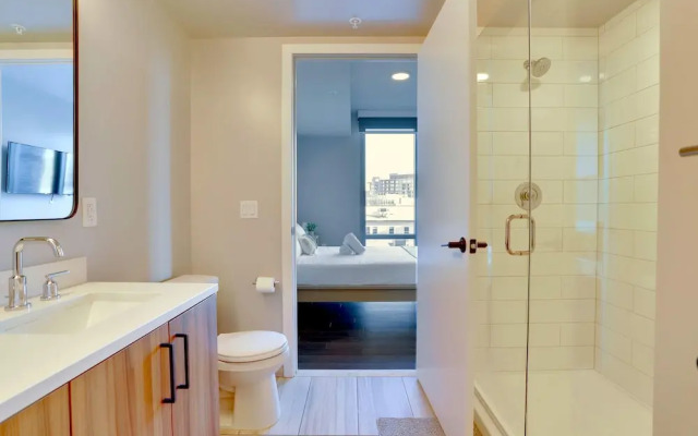 Prime Metro Proximity Condo at Clarendon