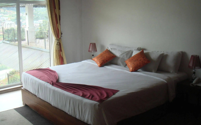 Midky Hotel