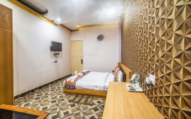 FabHotel R D Green
