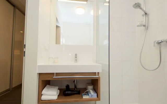 Parks 73 The TownHouse Hotel